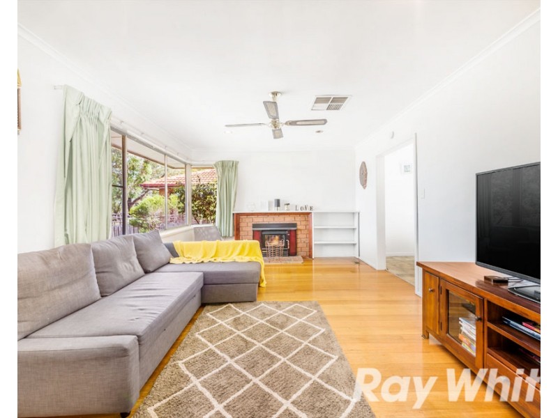42 Lynn Drive, Ferntree Gully VIC 3156