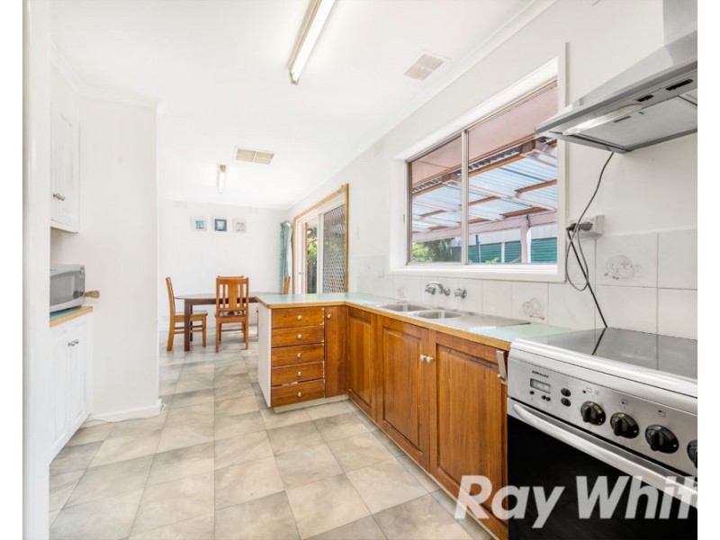 42 Lynn Drive, Ferntree Gully VIC 3156