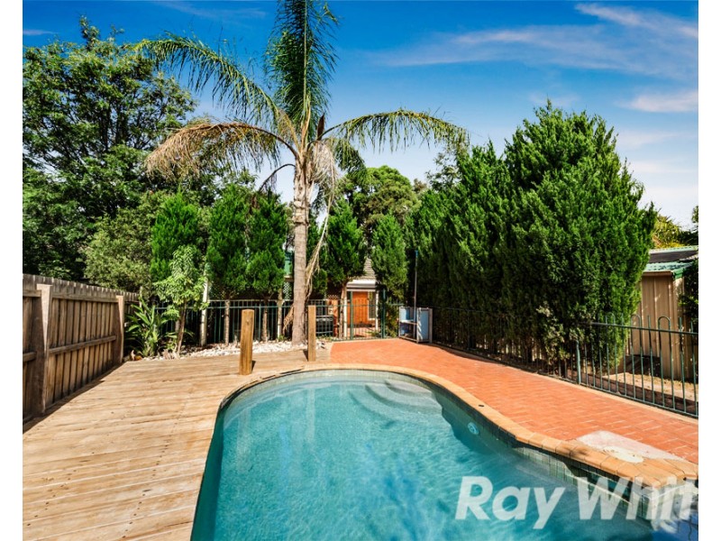 42 Lynn Drive, Ferntree Gully VIC 3156