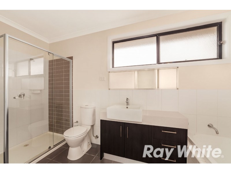 5B Lakeview Avenue, Rowville VIC 3178