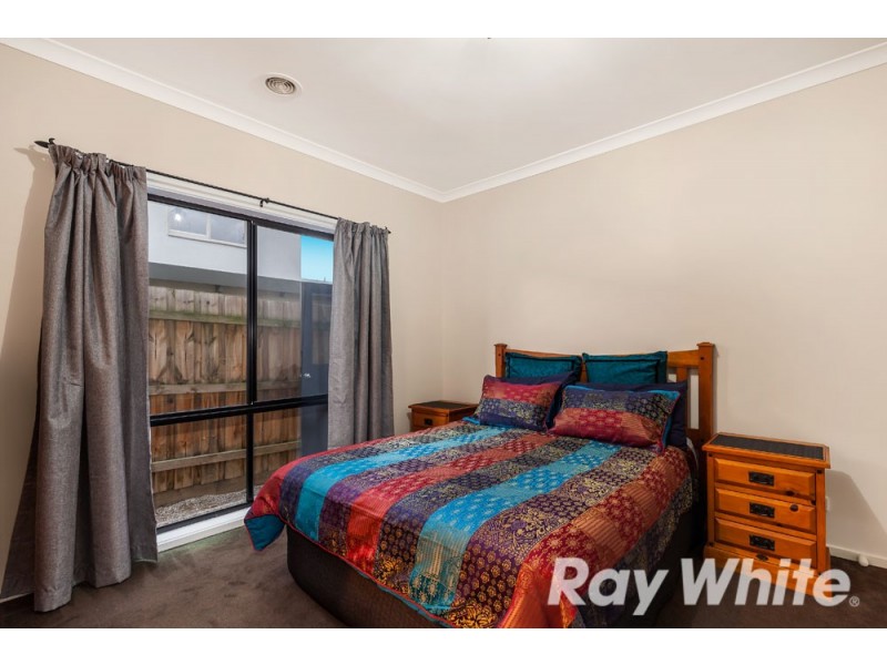 5B Lakeview Avenue, Rowville VIC 3178