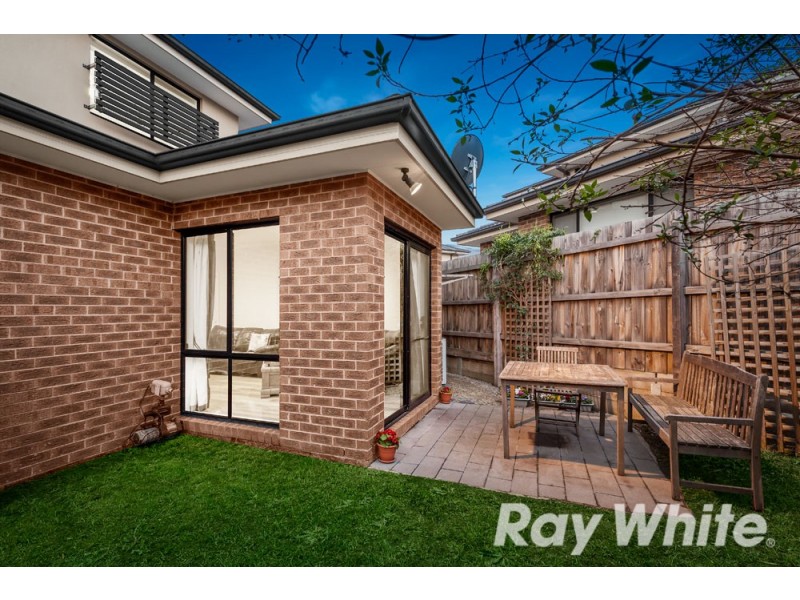 5B Lakeview Avenue, Rowville VIC 3178