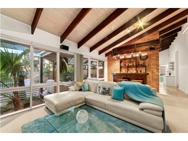 42 Merryn Grove, Wantirna South VIC 3152