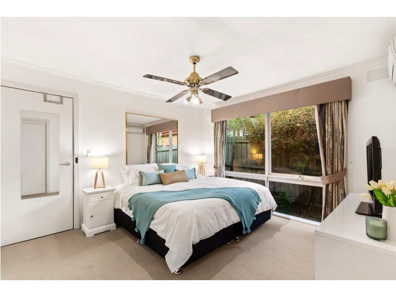 42 Merryn Grove, Wantirna South VIC 3152