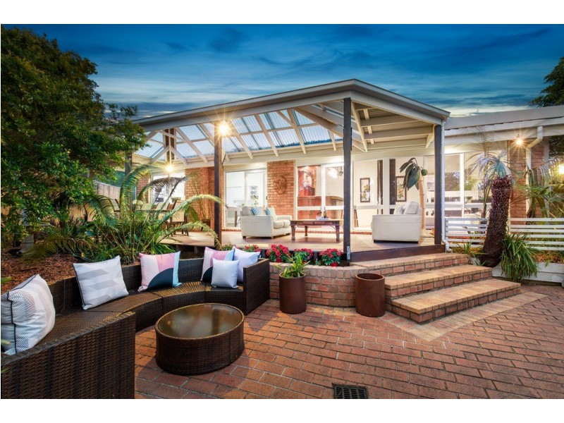 42 Merryn Grove, Wantirna South VIC 3152