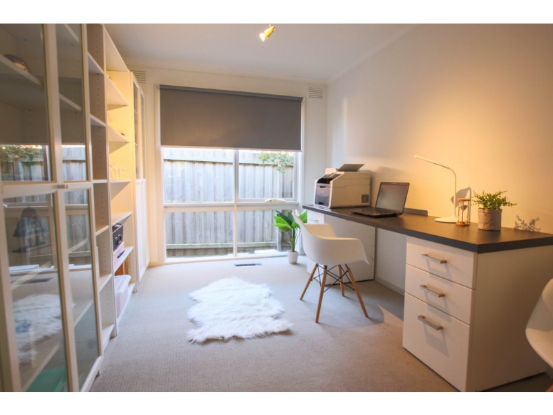 42 Merryn Grove, Wantirna South VIC 3152