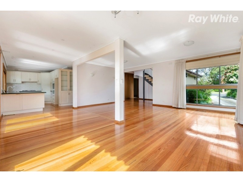 10 Kubis Crescent, Dingley Village VIC 3172