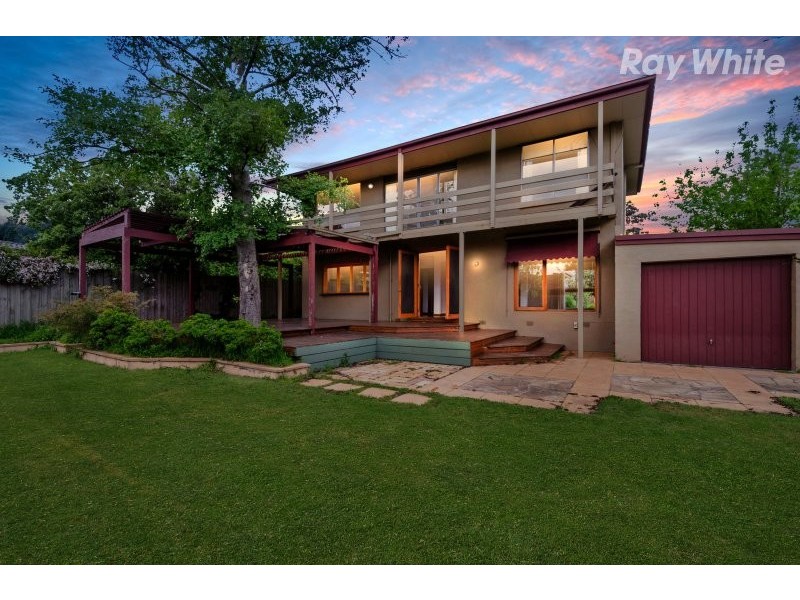 10 Kubis Crescent, Dingley Village VIC 3172