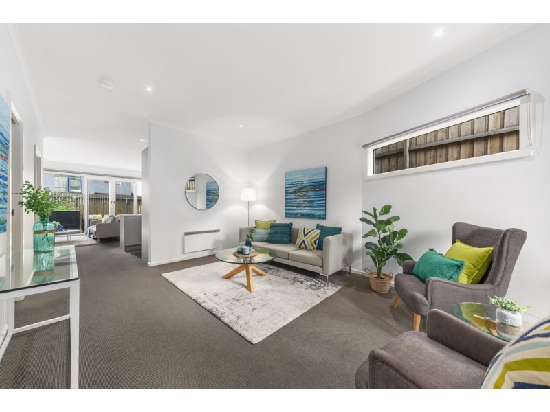 8/3-5 Milton Street, Ferntree Gully VIC 3156