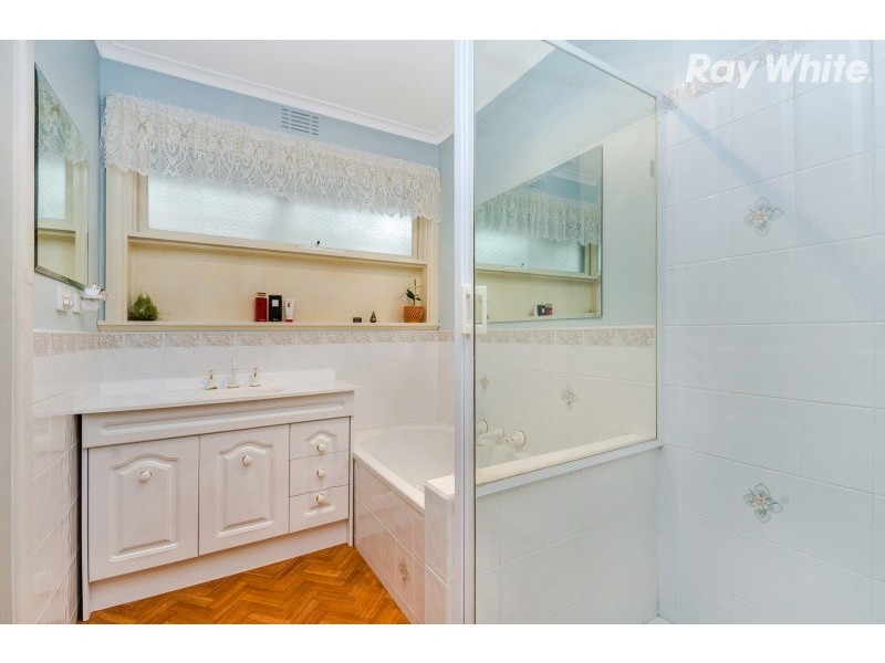 64 Tate Avenue, Wantirna South VIC 3152