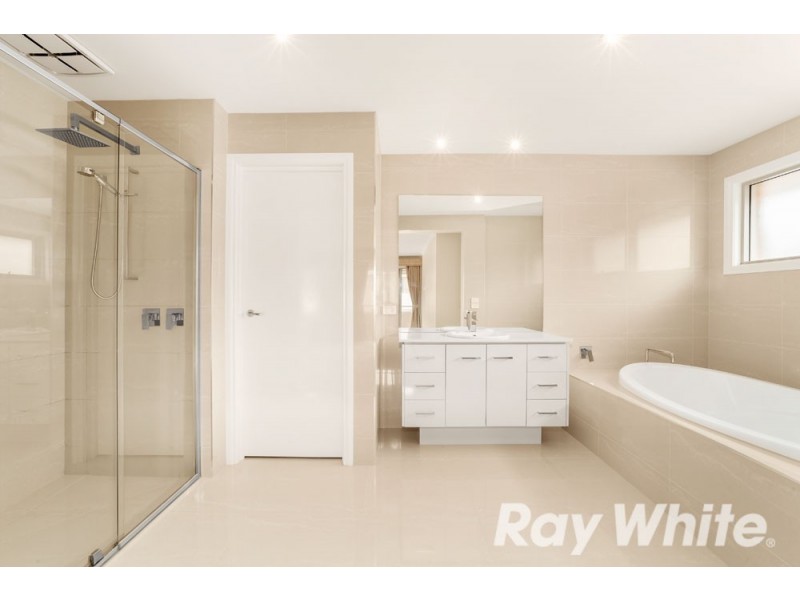 13 Gravillia Grove, Wantirna South VIC 3152