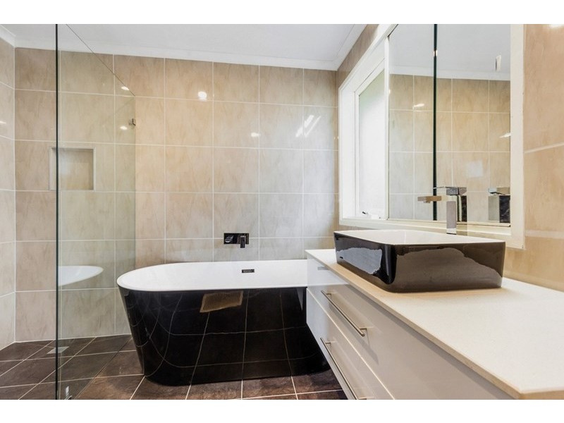 64 Chartwell Drive, Wantirna VIC 3152