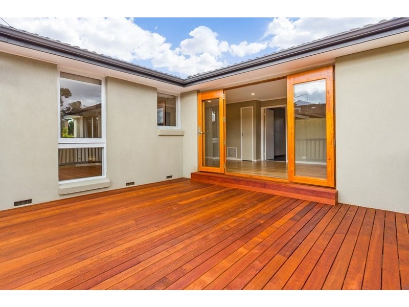 64 Chartwell Drive, Wantirna VIC 3152