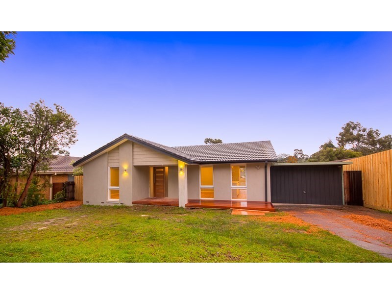 64 Chartwell Drive, Wantirna VIC 3152