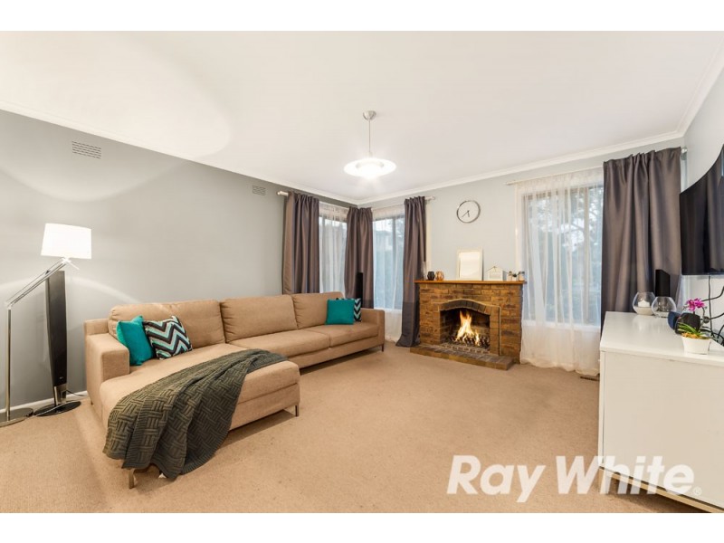 13 Butlers Road, Ferntree Gully VIC 3156