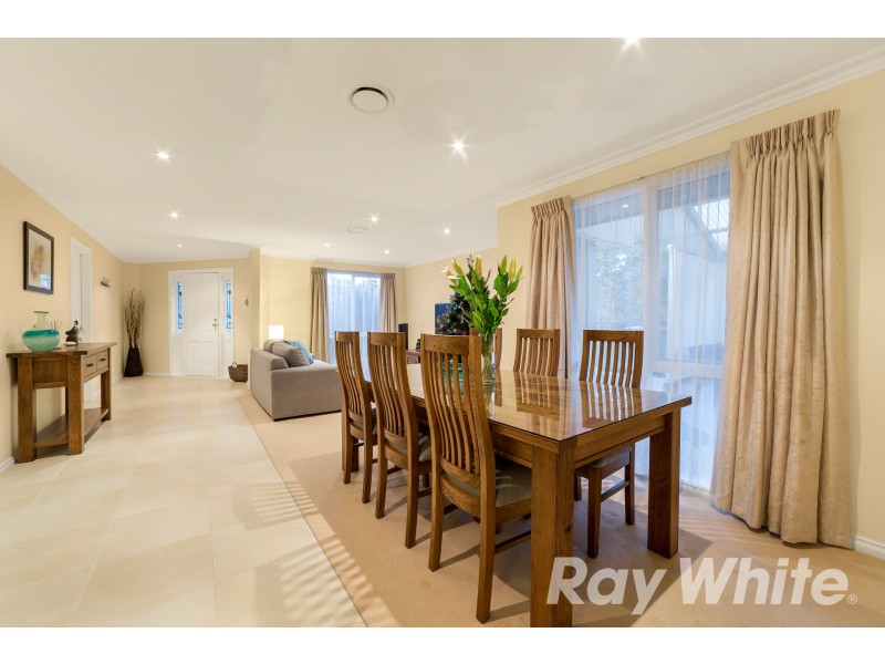 17 Hancock Drive, Ferntree Gully VIC 3156