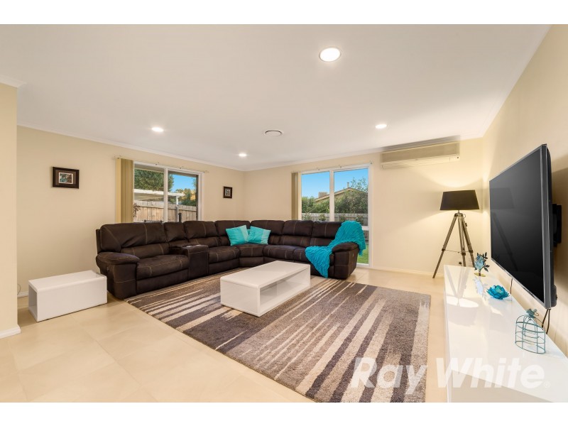 17 Hancock Drive, Ferntree Gully VIC 3156