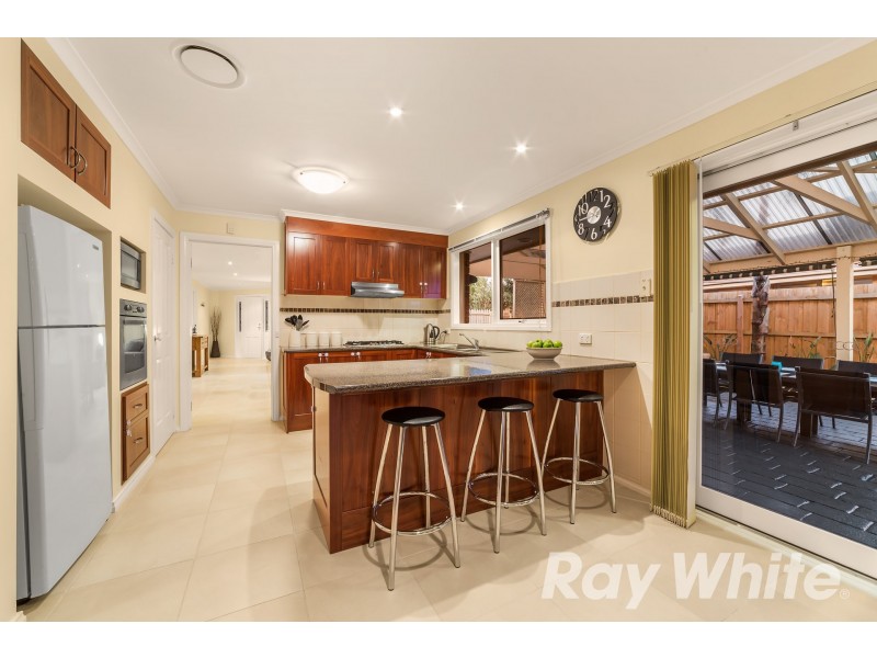 17 Hancock Drive, Ferntree Gully VIC 3156