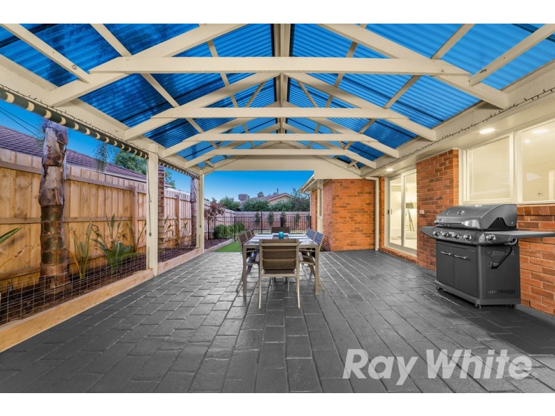 17 Hancock Drive, Ferntree Gully VIC 3156