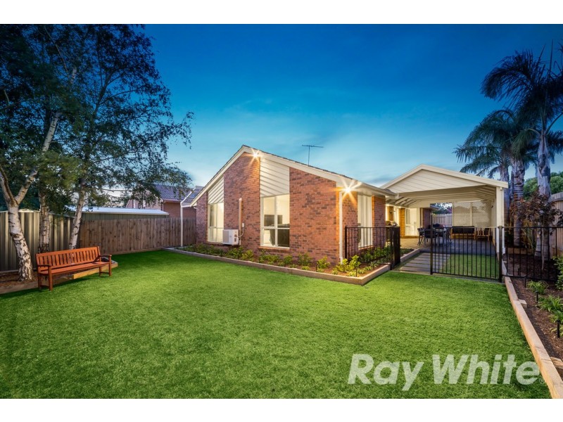 17 Hancock Drive, Ferntree Gully VIC 3156