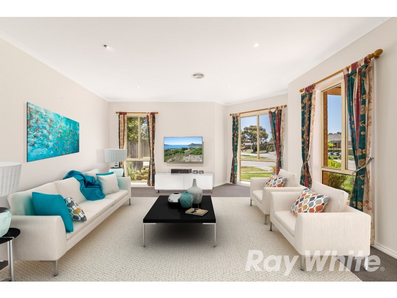 43 Jamieson Way, Berwick VIC 3806