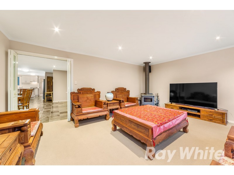 93 Old Orchard Drive, Wantirna South VIC 3152