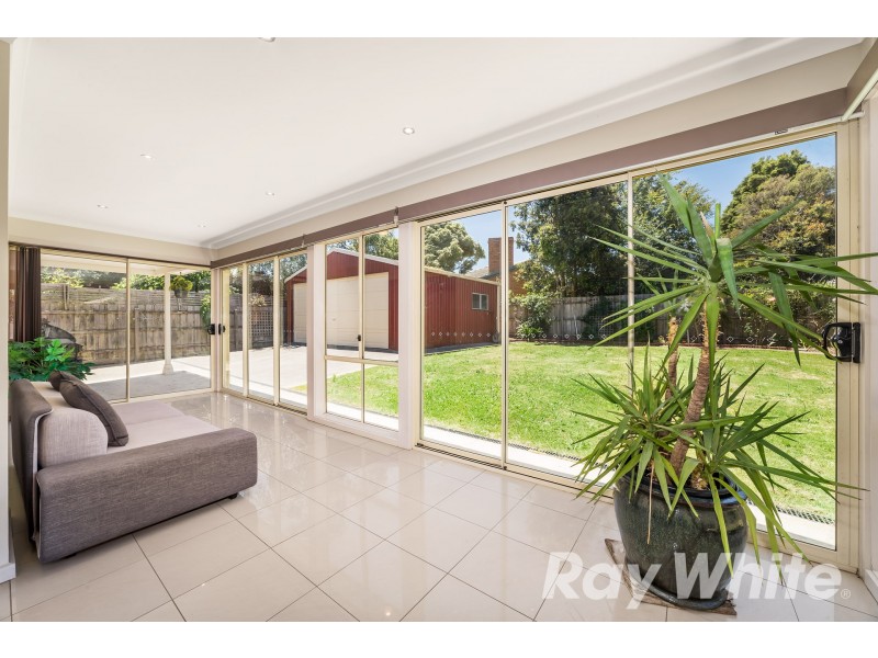 16 Ravenscourt Close, Rowville VIC 3178