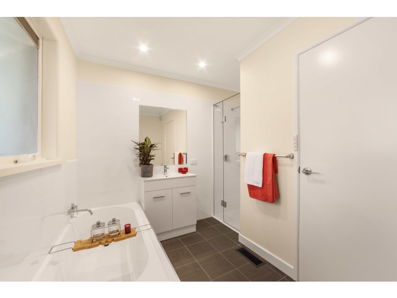 55 Collendina Crescent, Scoresby VIC 3179