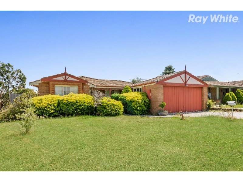 17 Peartree Place, Knoxfield VIC 3180