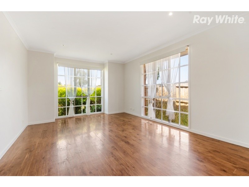 17 Peartree Place, Knoxfield VIC 3180