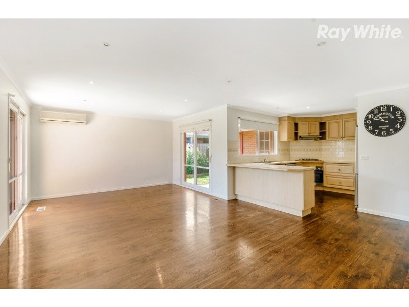 17 Peartree Place, Knoxfield VIC 3180