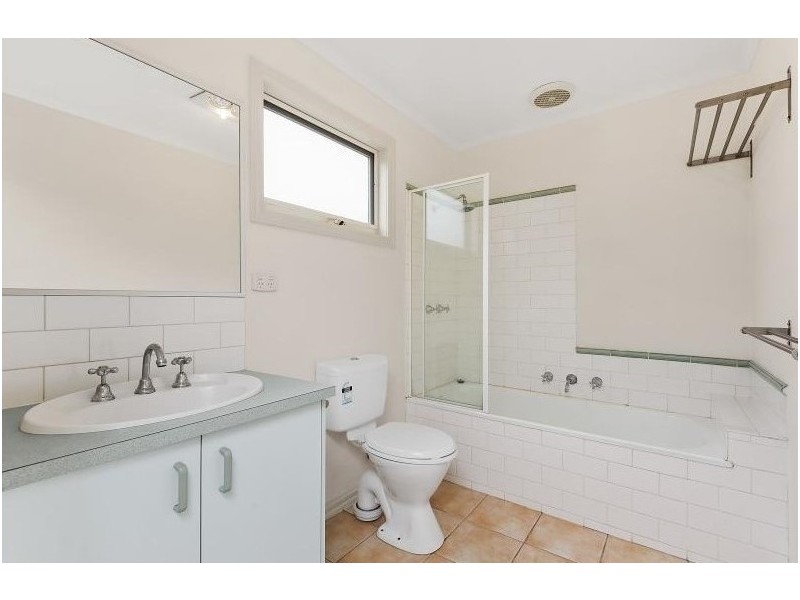 10 Birch Lane, Kensington VIC 3031