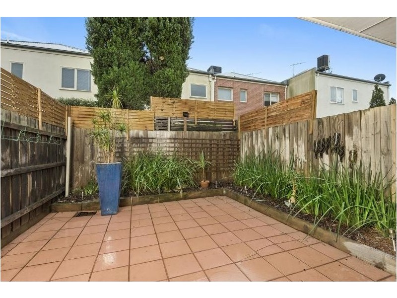 10 Birch Lane, Kensington VIC 3031