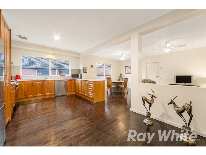 28 Chappell Drive, Wantirna South VIC 3152