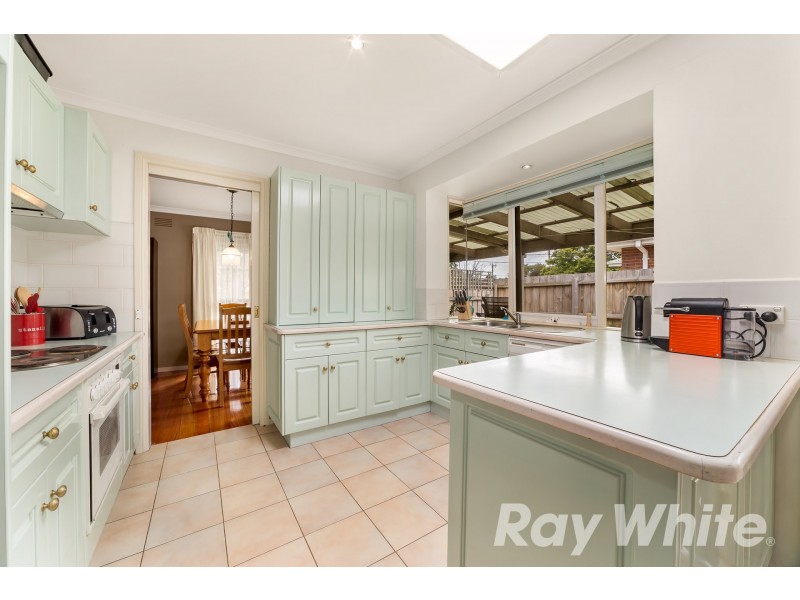 1 Cheviot Close, Wantirna VIC 3152