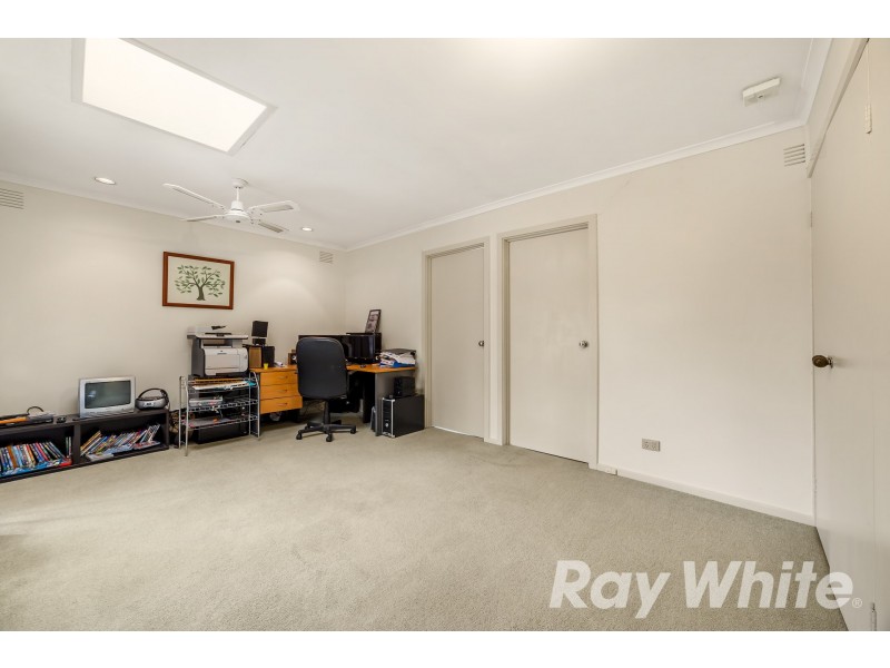 1 Cheviot Close, Wantirna VIC 3152