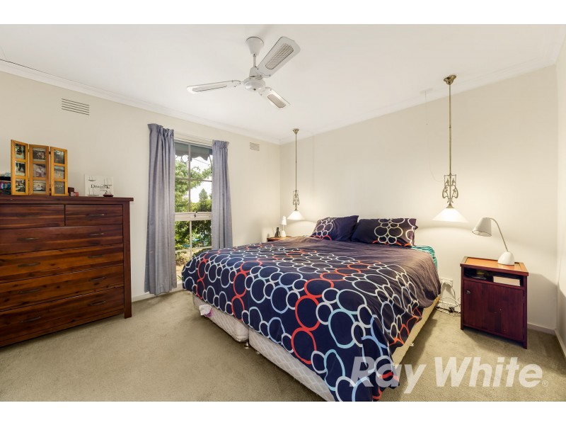 1 Cheviot Close, Wantirna VIC 3152