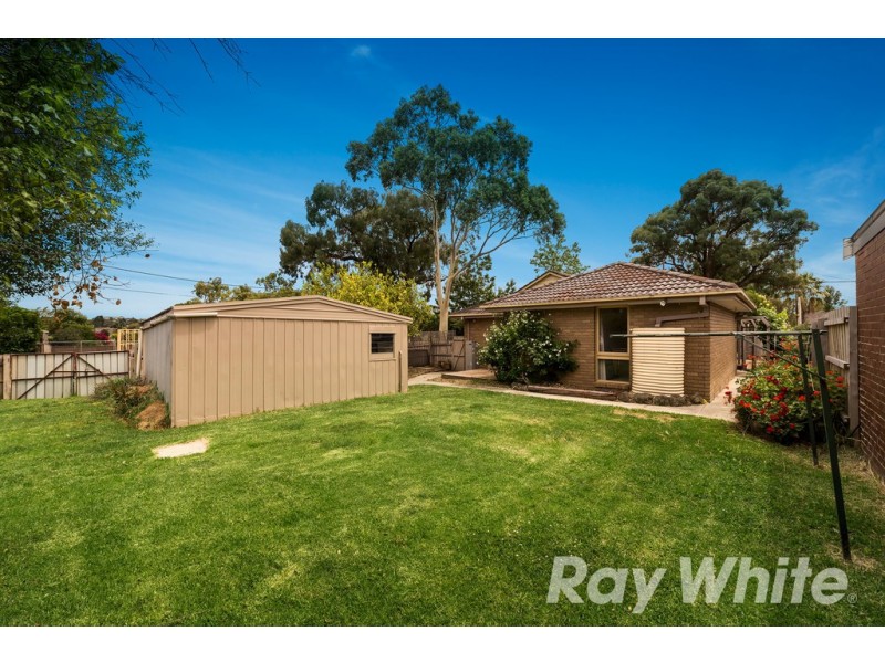 1 Cheviot Close, Wantirna VIC 3152