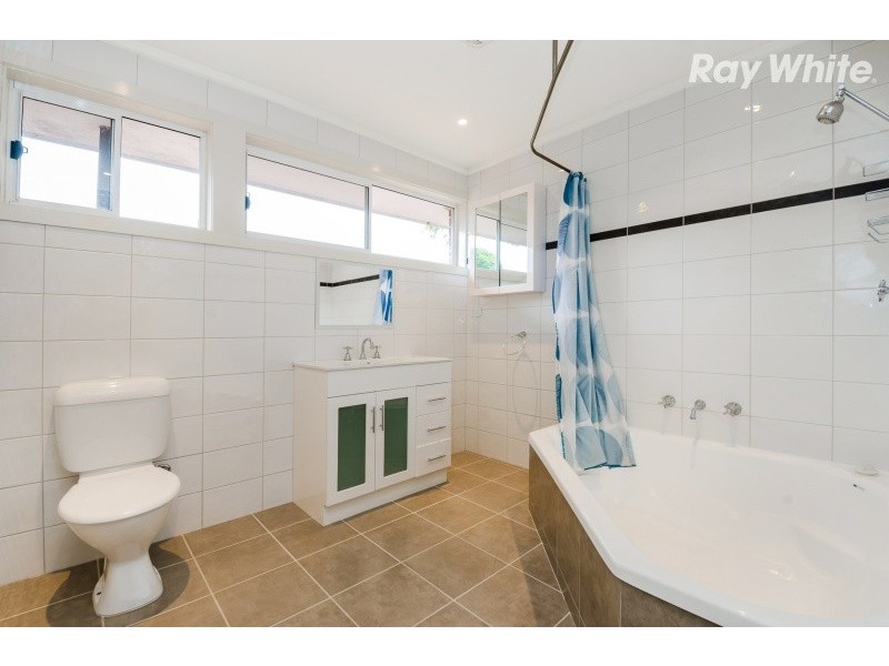11 Suffern Avenue, Bayswater VIC 3153