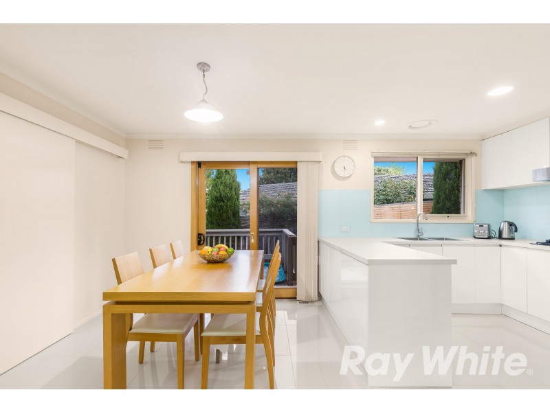 9 Birchfield Crescent, Wantirna VIC 3152