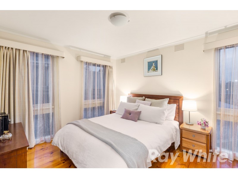 9 Birchfield Crescent, Wantirna VIC 3152