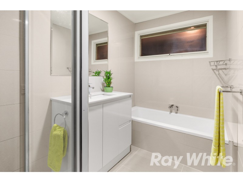 9 Birchfield Crescent, Wantirna VIC 3152