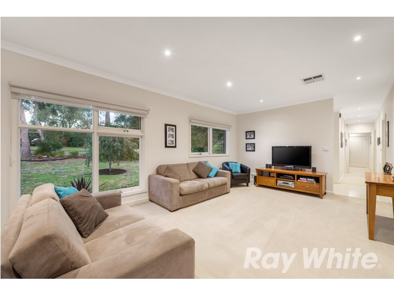 9 Bradman Court, Boronia VIC 3155