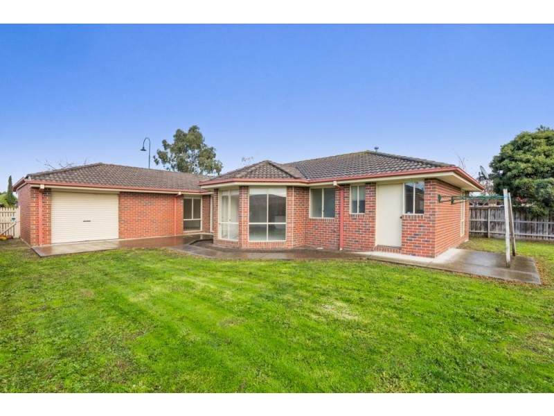 10 Brindalee Place, Cranbourne East VIC 3977