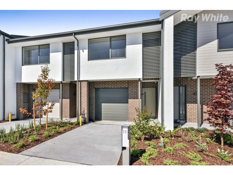 11 Beachwood Drive, Wantirna South VIC 3152