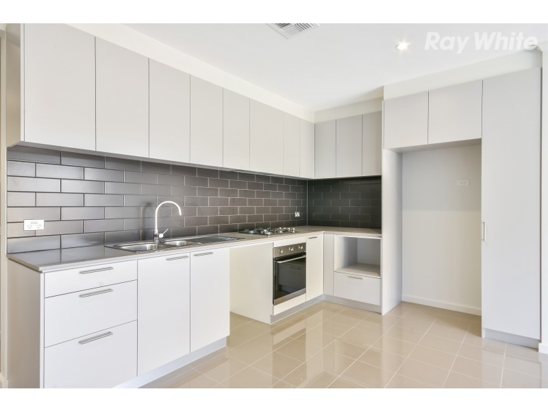11 Beachwood Drive, Wantirna South VIC 3152