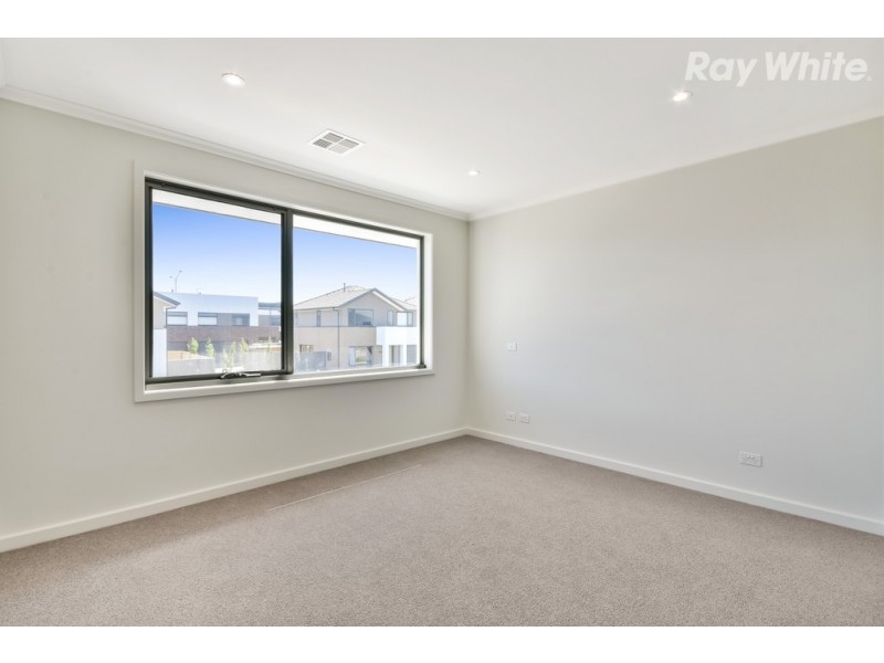 11 Beachwood Drive, Wantirna South VIC 3152