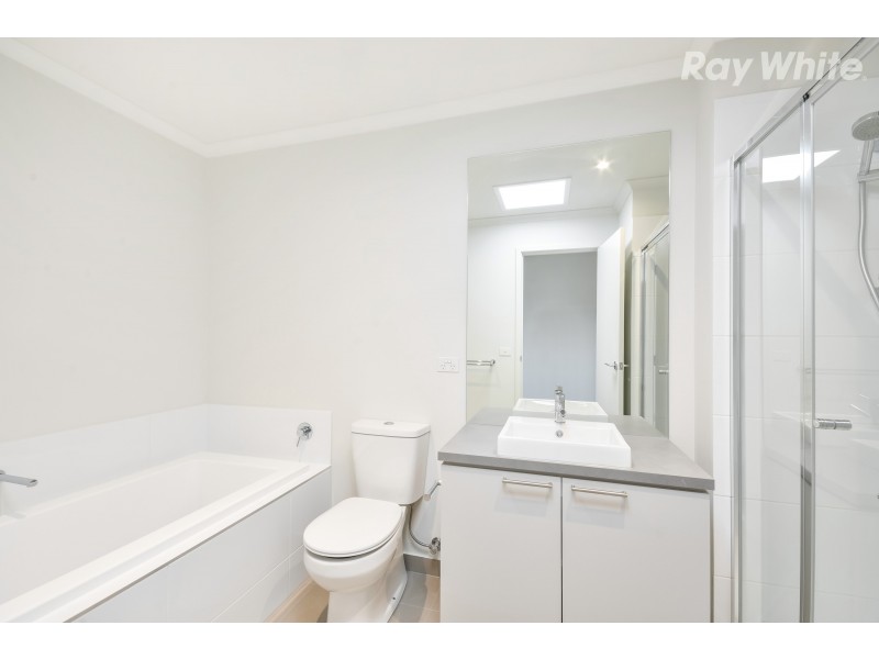 11 Beachwood Drive, Wantirna South VIC 3152