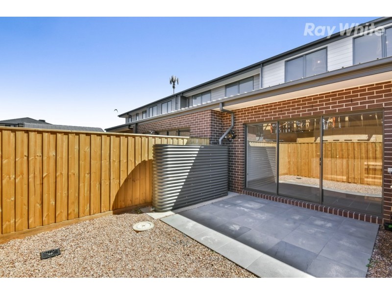 11 Beachwood Drive, Wantirna South VIC 3152