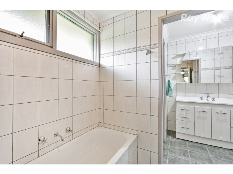 6 Mariposa Court, Wantirna South VIC 3152